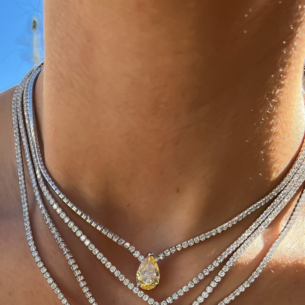 201 Stainless Steel 304 Stainless Steel Gold Plated Simple Style Commute Inlay Solid Color Zircon Pendant Necklace