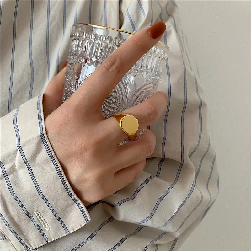 Free Tarnish Stainless Steel Gold-plated Geometric Irregular Rings for Women Vintage Pattern British Style Chunky Jewelry 2024