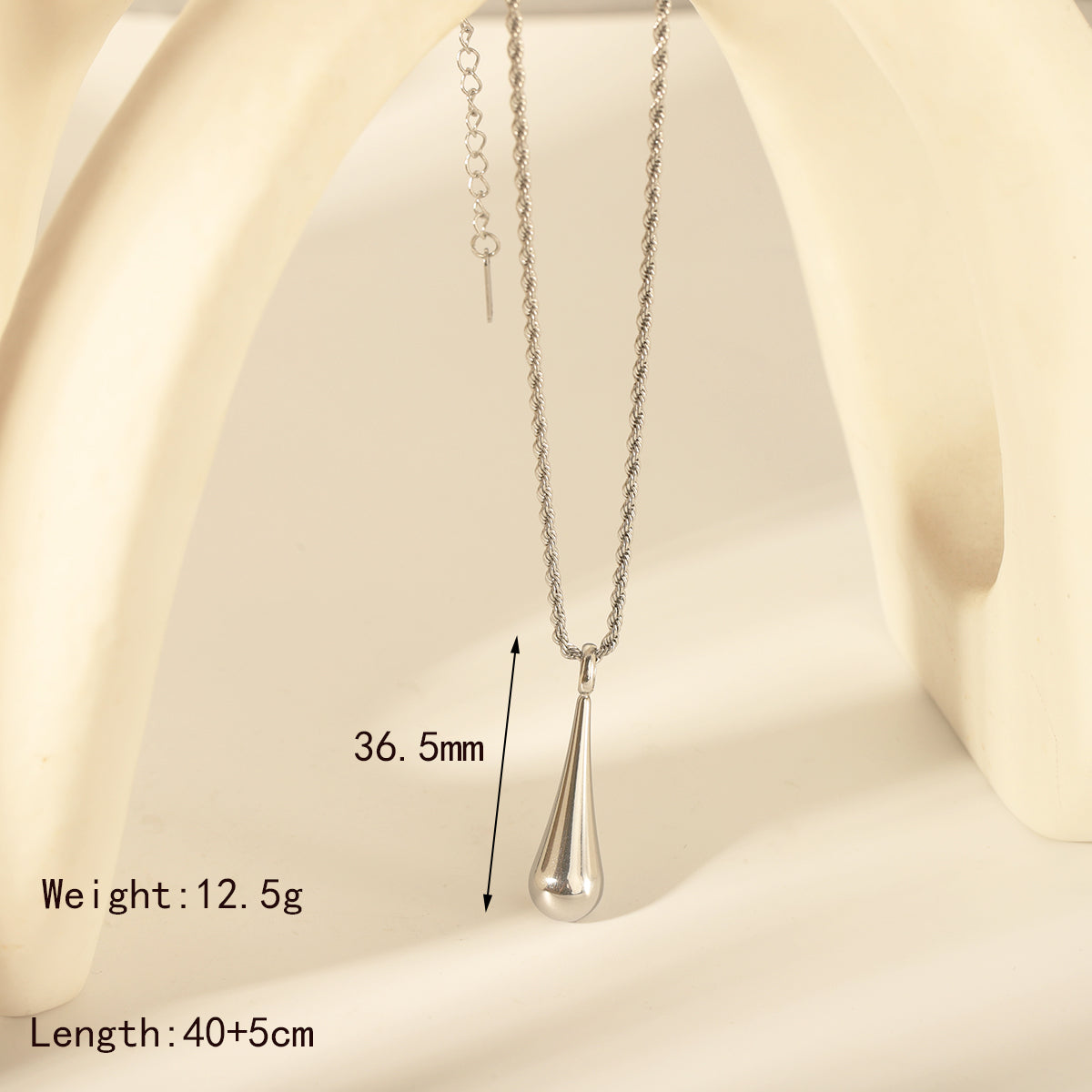304 Stainless Steel 18K Gold Plated Vintage Style Exaggerated Formal Water Droplets Pendant Necklace