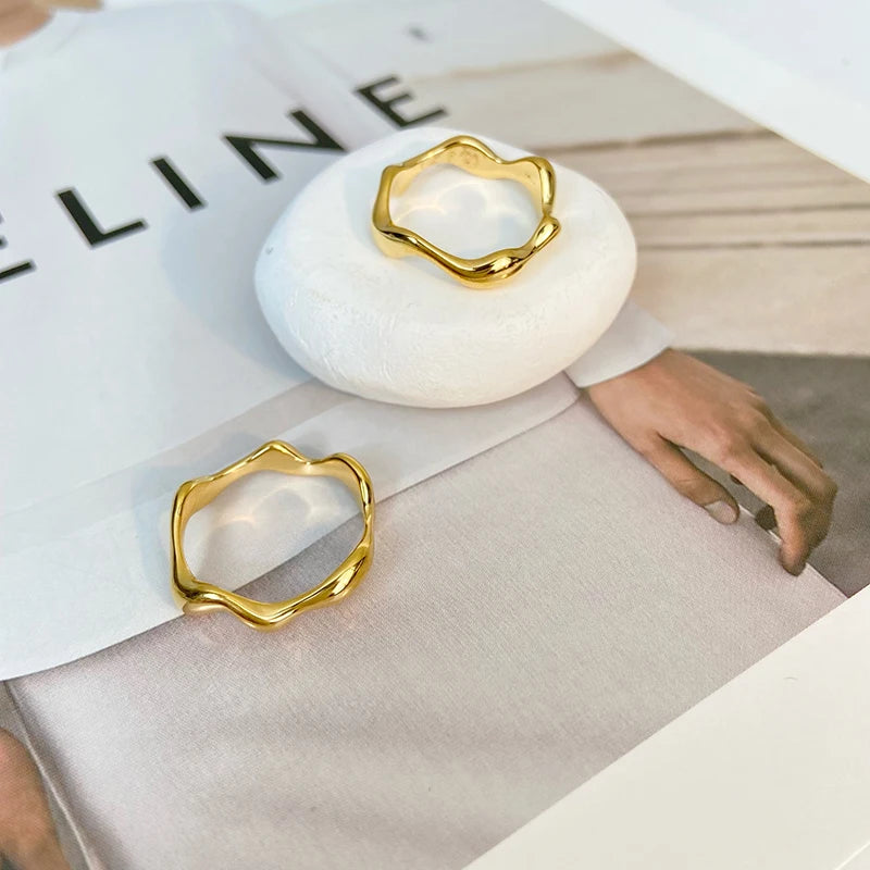High Quality Waterproof Stainless Steel Wave Signet Rings For Ladies Tarnish Free Jewelry Dainty Thin Bold Rings Gift