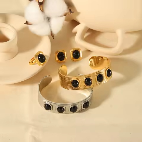 Vintage-Chunky-Wide-Geometric-Black-Gemstone-Cuff (1)