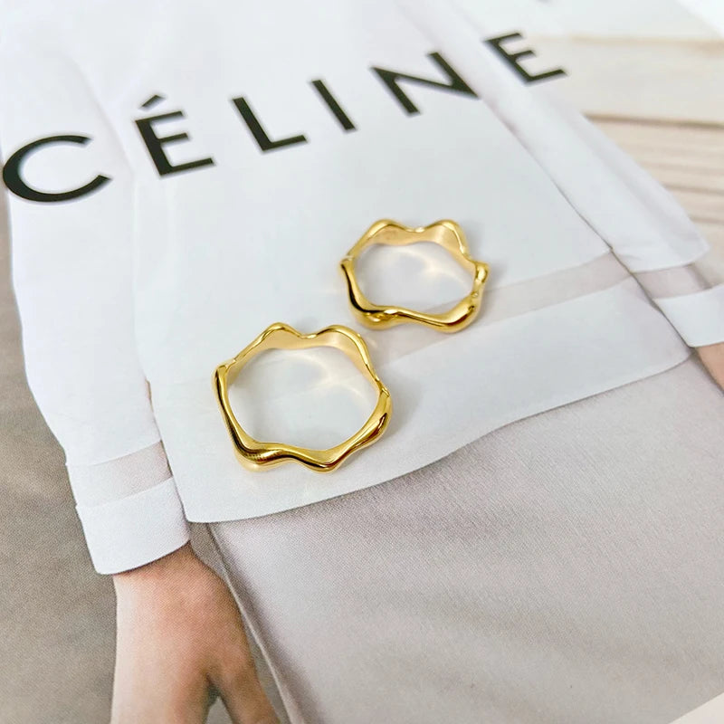 High Quality Waterproof Stainless Steel Wave Signet Rings For Ladies Tarnish Free Jewelry Dainty Thin Bold Rings Gift